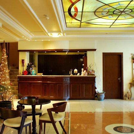 Hotel Pella يانيتسا المظهر الخارجي الصورة