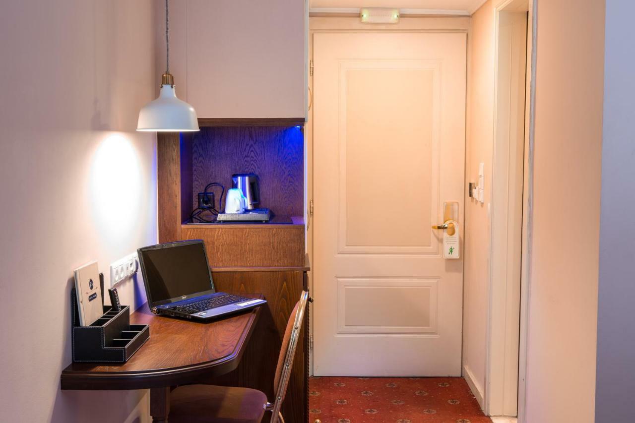 Hotel Pella يانيتسا المظهر الخارجي الصورة