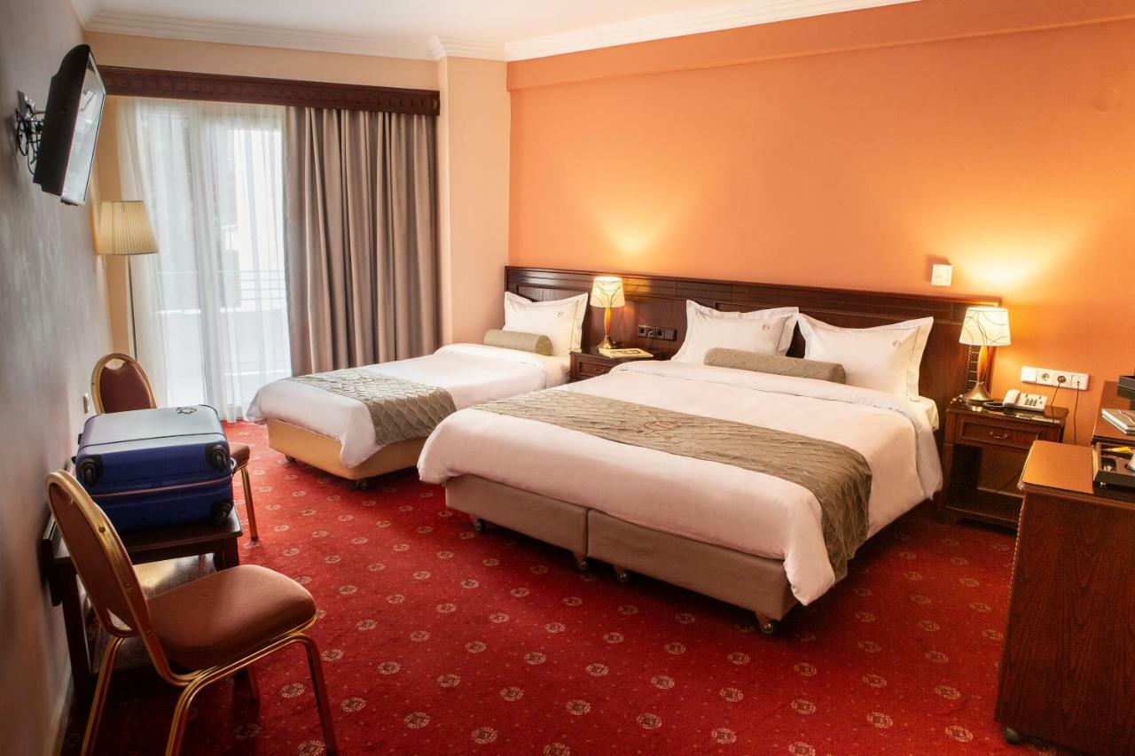 Hotel Pella يانيتسا المظهر الخارجي الصورة