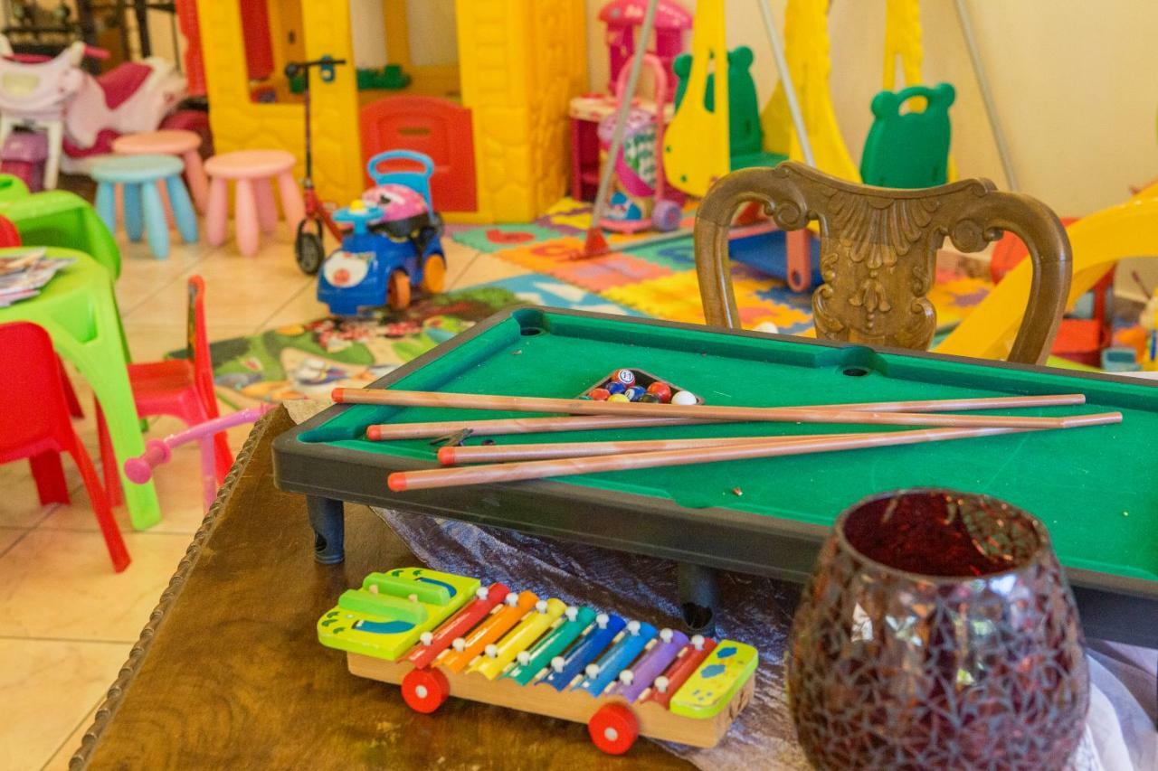 Hotel Pella يانيتسا المظهر الخارجي الصورة