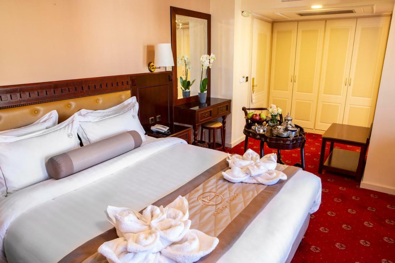 Hotel Pella يانيتسا المظهر الخارجي الصورة
