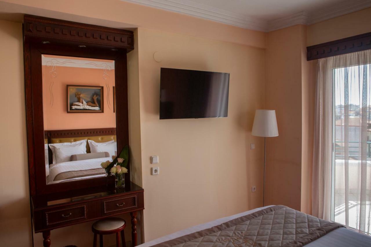 Hotel Pella يانيتسا المظهر الخارجي الصورة