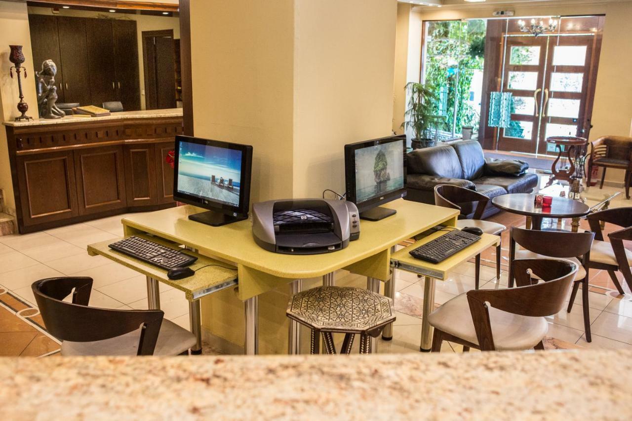Hotel Pella يانيتسا المظهر الخارجي الصورة