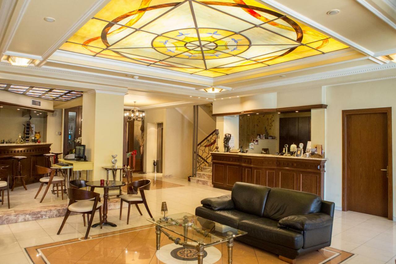 Hotel Pella يانيتسا المظهر الخارجي الصورة